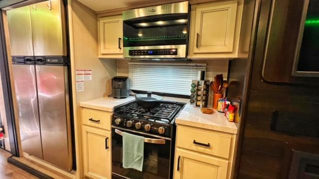Апартаменты Luxury Glamping Near Idaho Event Center In Нампа Экстерьер фото